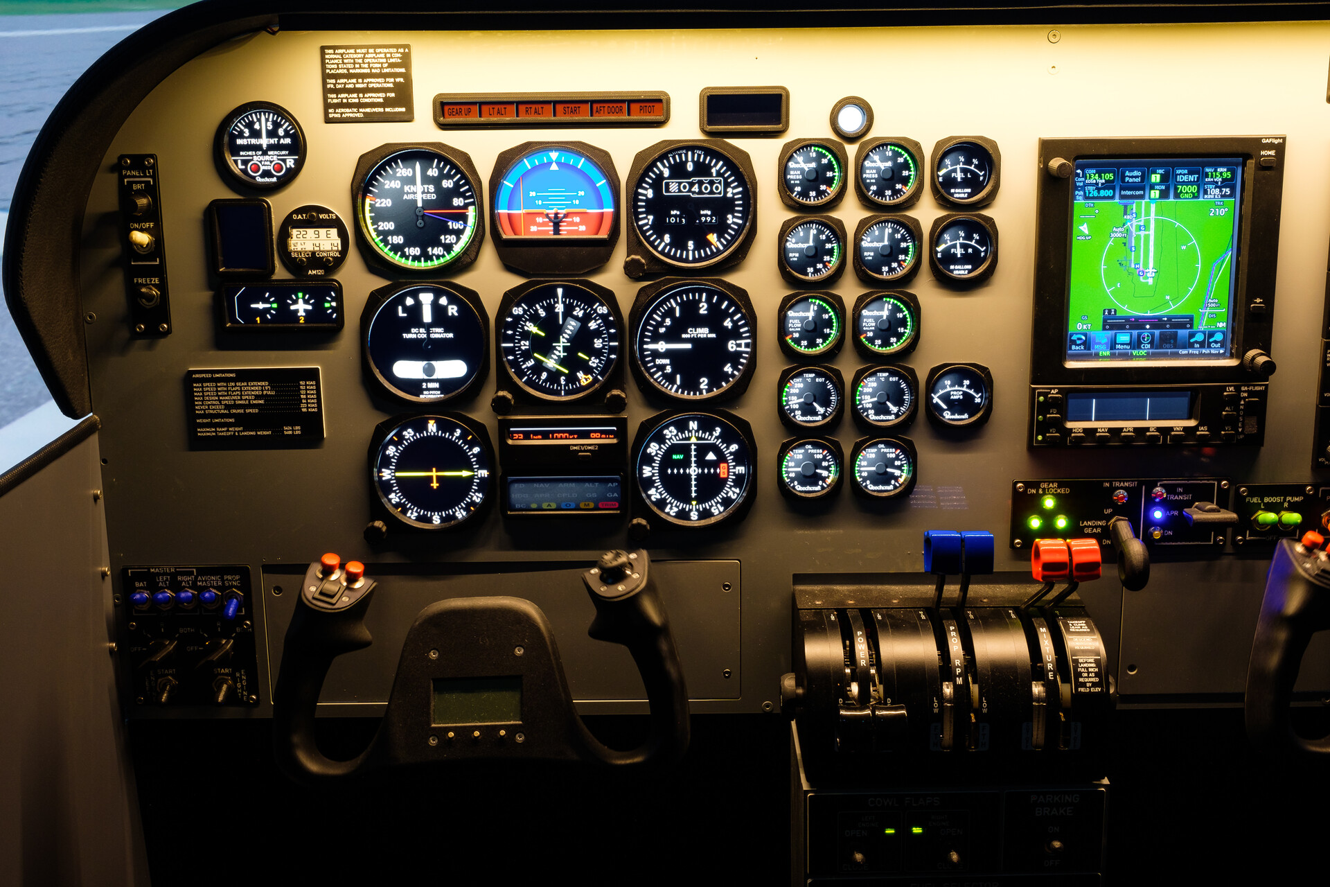 Flugsimulator BARON 58